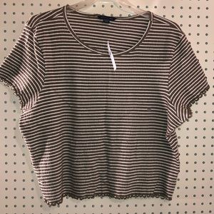 Woman’s American Eagle baby tee XXL -NWT